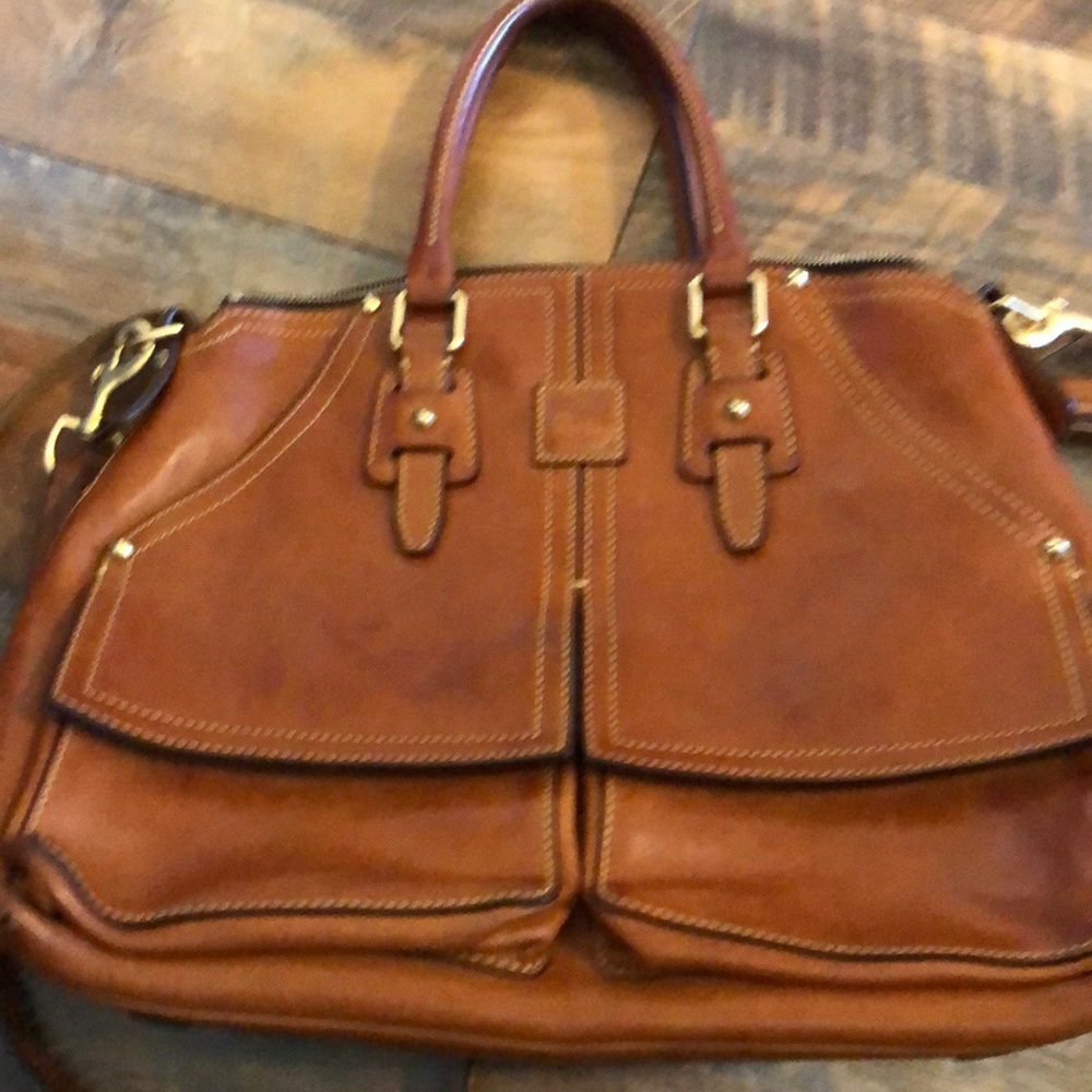 Dooney and Bourke classic bag
